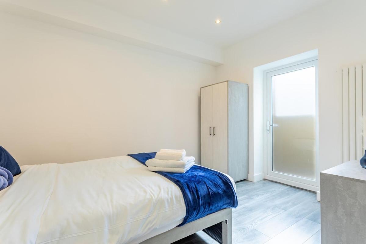 Apartmán Stylish 2-Bed Flat In The Heart Of West Hampstead Londýn Exteriér fotografie