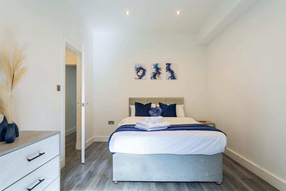 Apartmán Stylish 2-Bed Flat In The Heart Of West Hampstead Londýn Exteriér fotografie