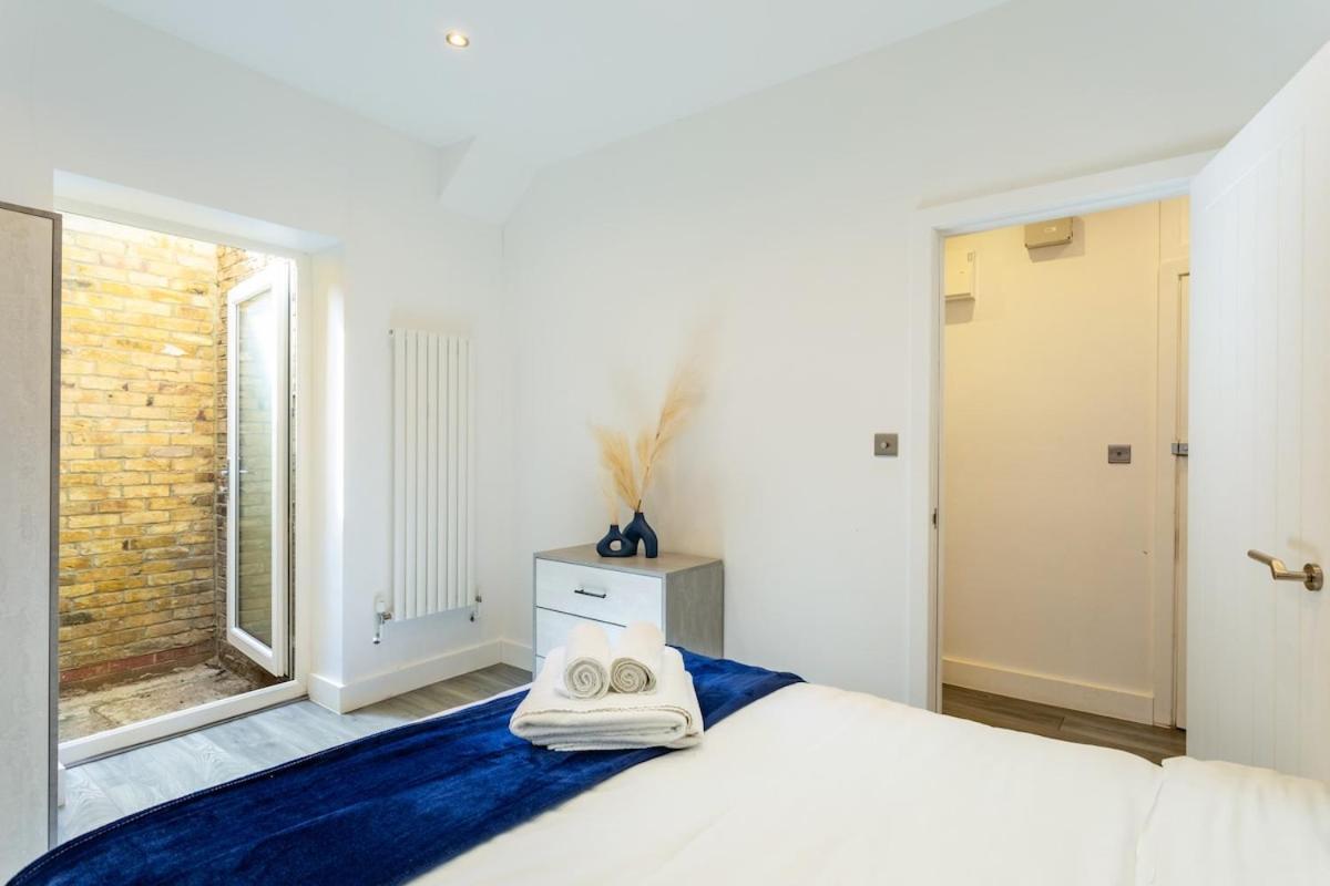 Apartmán Stylish 2-Bed Flat In The Heart Of West Hampstead Londýn Exteriér fotografie